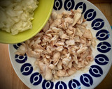 Foto del paso 3 de la receta: Merluza con cebolla