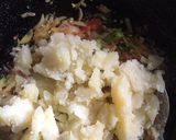 A picture of step 4 of Aloo masala.