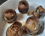Foto del paso 4 de la receta: Alcachofas con sobrasada y huevo