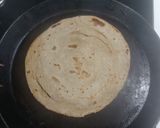 A picture of step 3 of Egg cheese paratha.