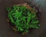 Foto langkah ke 4 dari resep Tumis Genjer Pedas.