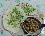 A picture of step 7 of Tawa naan.
