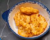 Hình bước làm 1 của món Xôi gà chả mực