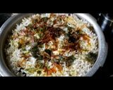 चिकन दम बिर्याणी (Chicken dum biryani recipe in marathi) रेसिपी स्टेप 8 फोटो 