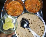 A picture of step 13 of Paneer curry.