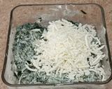 عکس مرحله 3 از دستور نان اسفناجی