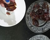 A picture of step 1 of Stuffed Dates.
