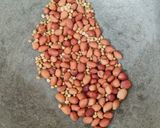 A picture of step 1 of Tomato rice.