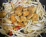 Gambar langkah 3 resipi Tumis Taugeh Tempe.