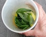 Foto del paso 4 de la receta: Ensalada de lechuga hoja de roble y berberechos
