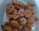 Foto langkah ke 2 dari resep Udang Saos Asam Manis.