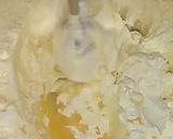 A picture of step 2 of Vanilla cup cakes.