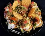 A picture of step 5 of Moong Sprouts Dahi Papdi chaat.