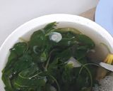 Foto langkah ke 4 dari resep Sayur bayam sederhana pakai kunci.