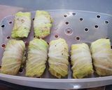 Foto langkah ke 4 dari resep Sawi Gulung Isi Ayam Udang.