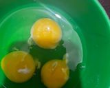 A picture of step 2 of Scrambled omelette.