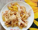 Hình bước làm 2 của món Gỏi gà chôm chôm