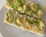 Foto del paso 2 de la receta: Tostada de guacamole, pavo y hummus