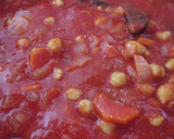Foto del paso 2 de la receta: Garbanzos con tomate