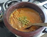 A picture of step 4 of Peas Curry.