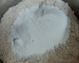 மில்க், பீனட் ட்ரை கலர் கட்லி ரெசிபி ஸ்டேப் 2 புகைப்படம்