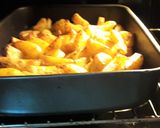 Tűzdelt karaj zöldfűszeres, joghurtos burgonyával recept fázis 7 fotója