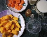A picture of step 1 of CarrotPapayaSmoothie.