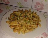 Foto langkah ke 4 dari resep Garlic Cheddar Fries.