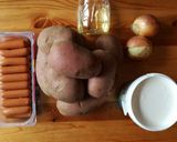 Tejfölös virslis "paprikás krumpli" recept fázis 1 fotója