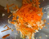 A picture of step 1 of Mayo and vegetable Sandwich.