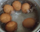 Gambar langkah 1 resipi Telur Rebus Masak KarKur (Kari Kurma).