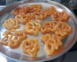 A picture of step 5 of Jalebi.