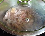 Hình bước làm 2 của món Nộm chân vịt rút xương