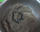 A picture of step 2 of Oreo Chocolate Balls.