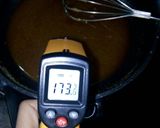 Hình bước làm 4 của món Kẹo caramel hạnh nhân