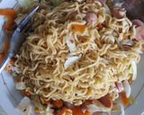 Foto langkah ke 4 dari resep Mie Goreng Indomie ala FD.