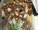 Foto del paso 1 de la receta: Rovellones con ajitos tiernos y espárragos