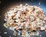 Foto del paso 5 de la receta Salteado de arroz con verduras y setas confitadas