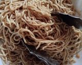 Gambar langkah 6 resipi Mi Kolok Kicap Ayam.