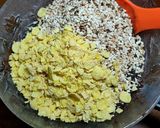 Foto langkah ke 7 dari resep Coklat Beng Beng Kacang Tanah dan Corn Flakes (197).