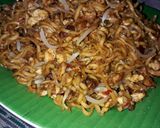 Foto langkah ke 5 dari resep Mie goreng tumis toge ala Ranjul.
