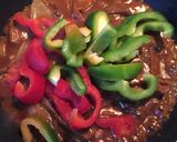 Foto langkah ke 2 dari resep Daging masak kecap paprika.