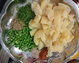 A picture of step 2 of Veg cheese sandwich.
