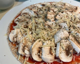 Foto del paso 2 de la receta: Pizza de fajita integral con champiñón 🍕