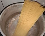 Foto langkah ke 1 dari resep Spaghetti Carbonara Sederhana.
