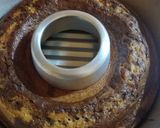 Foto del passaggio 10 della ricetta Ciambella dei sette vasetti bicolore