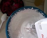 Foto langkah ke 4 dari resep Dragon fruit ice cream.