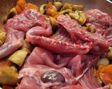 Foto del paso 2 de la receta: Conejo con patatas estofadas y champiñones
