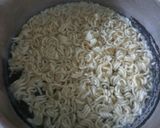 Foto langkah ke 1 dari resep Martabak Mie.