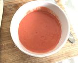 Foto del passaggio 2 della ricetta Tataki di Tonno con Gazpacho di Datterini, Granella di Pistacchi e Semi di Sesamo Tostati